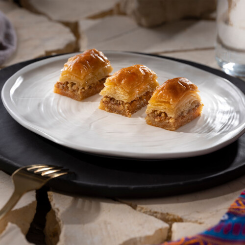 Cevizli Baklava - 1